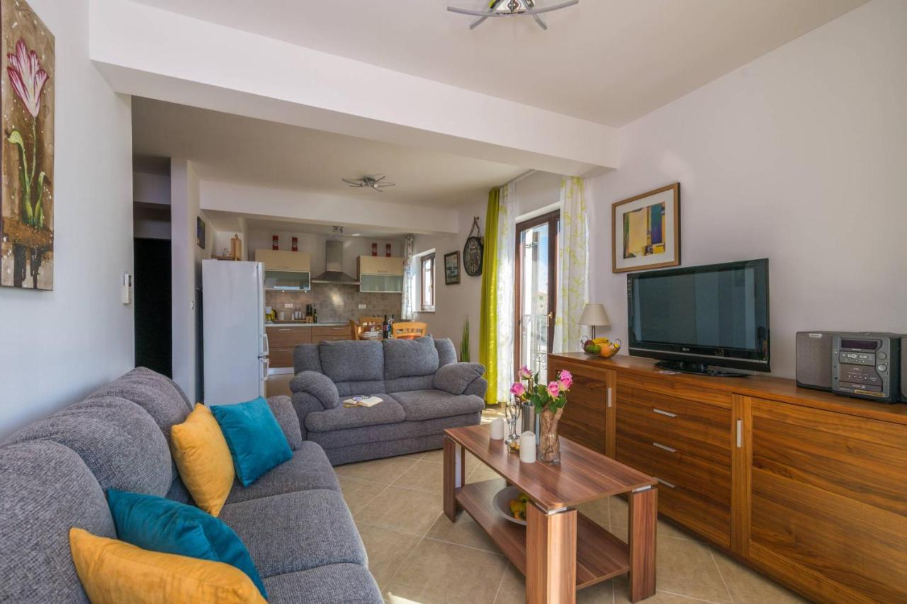 Apartment Carpe Diem เปรมันตูรา ภายนอก รูปภาพ